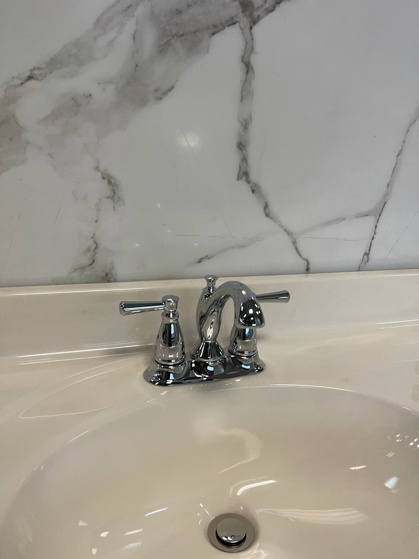 Delta Linden Traditional Centerset Lav Faucet in Chrome