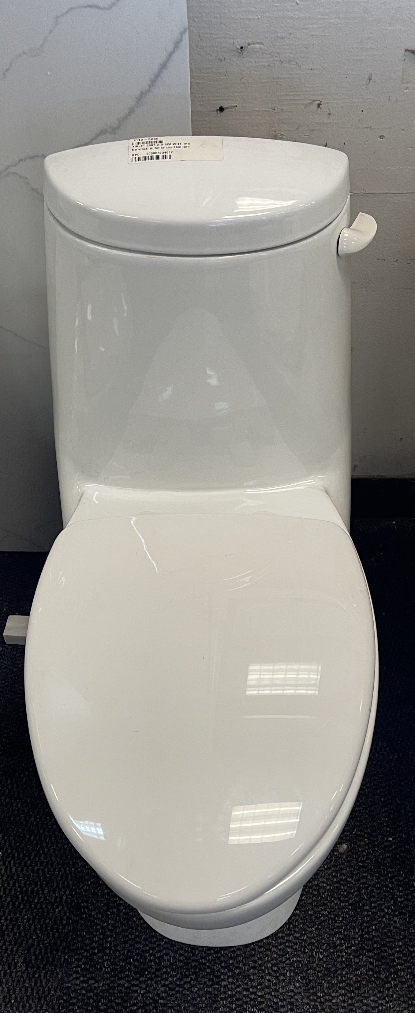 New Savona 1-pc Toilet w/Seat Elongated White